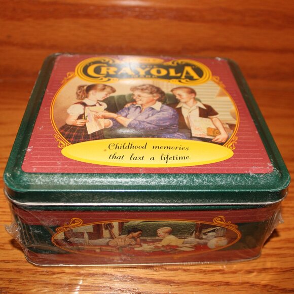 3/$88❤️Limited Edition 1994 CRAYOLA Trademark tin gift box +sharpener +64crayons - Picture 4 of 11